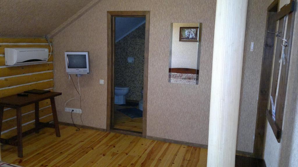 Hotel Panska Hata Nyzhnya Khortytsya Pokój zdjęcie